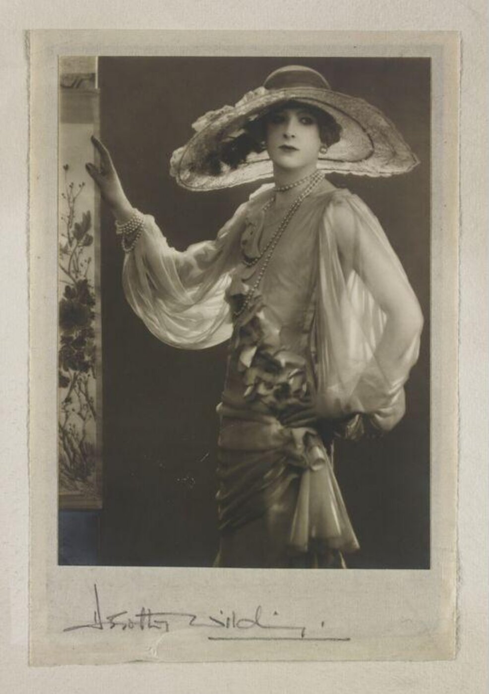 Wilding, Dorothy, Cecil Beaton