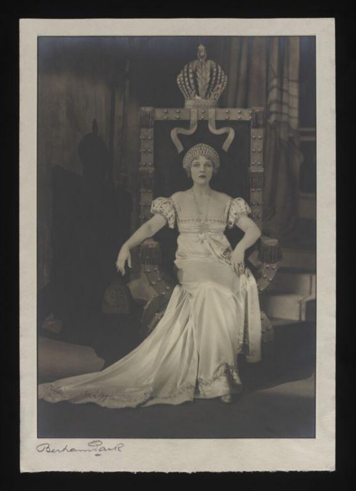 Isobel Elsom as Anna top image