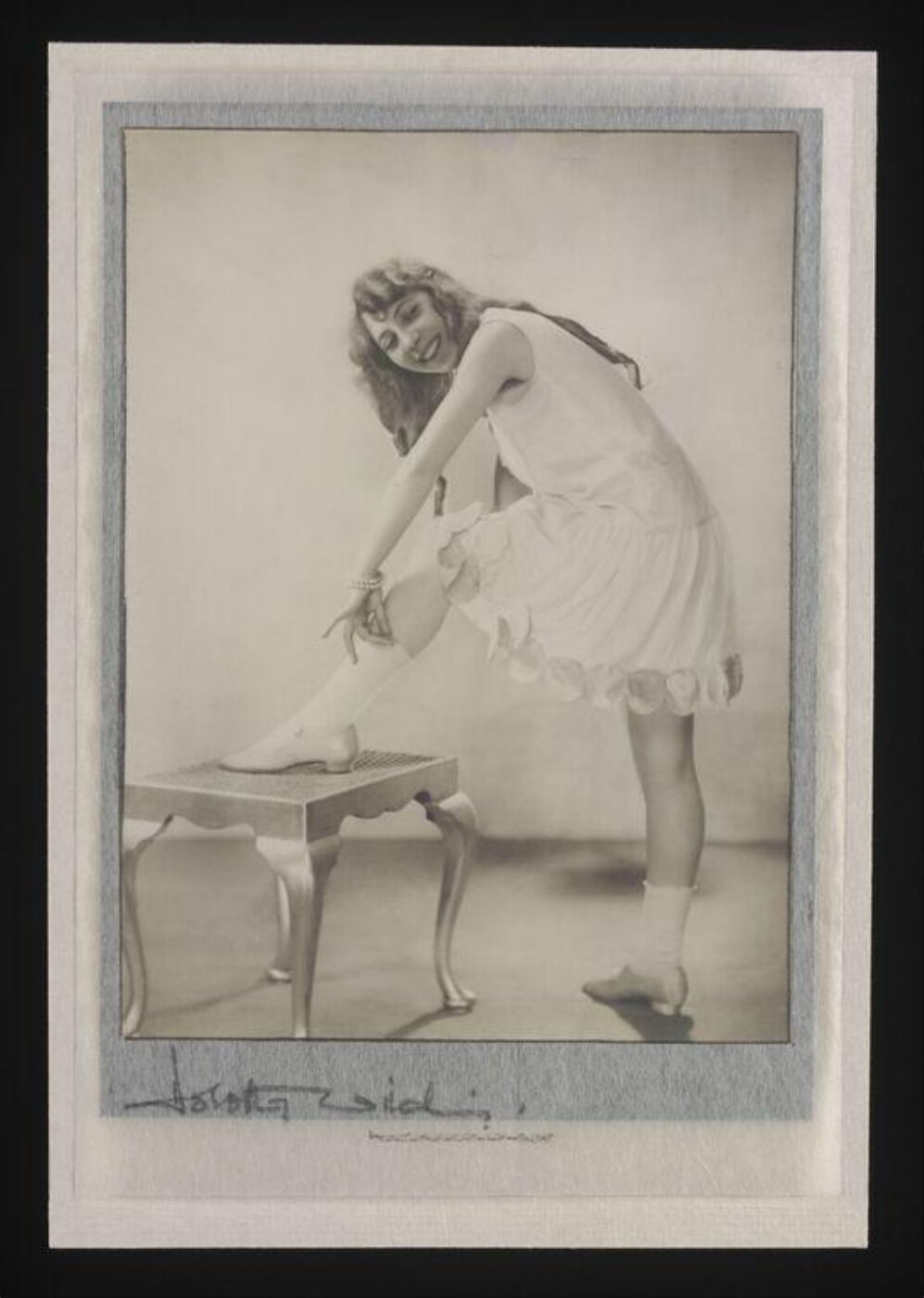 Wilding, Dorothy, Camilla Feo