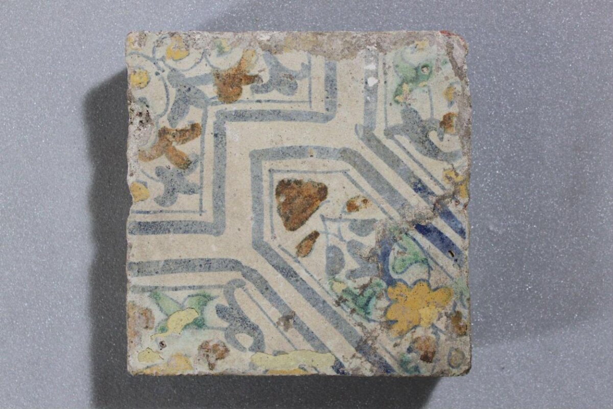 Tile, 16th century-17th century