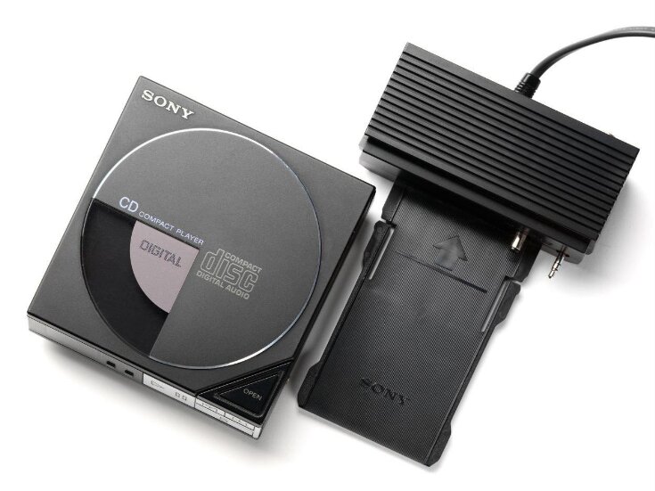 D-50 compact disc compact player top image