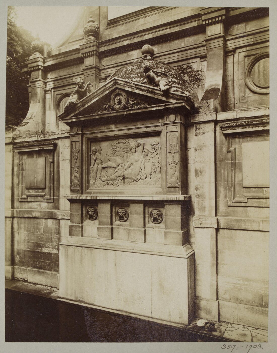 Atget, Jean-Eugène-Auguste, Brosse, Salomon de. Fontaine de Medicis, Luxembourg Gardens, Paris