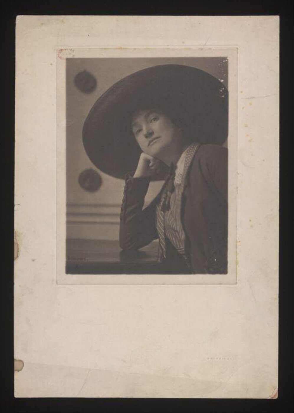 Hoppé, Emil Otto, Lillah McCarthy