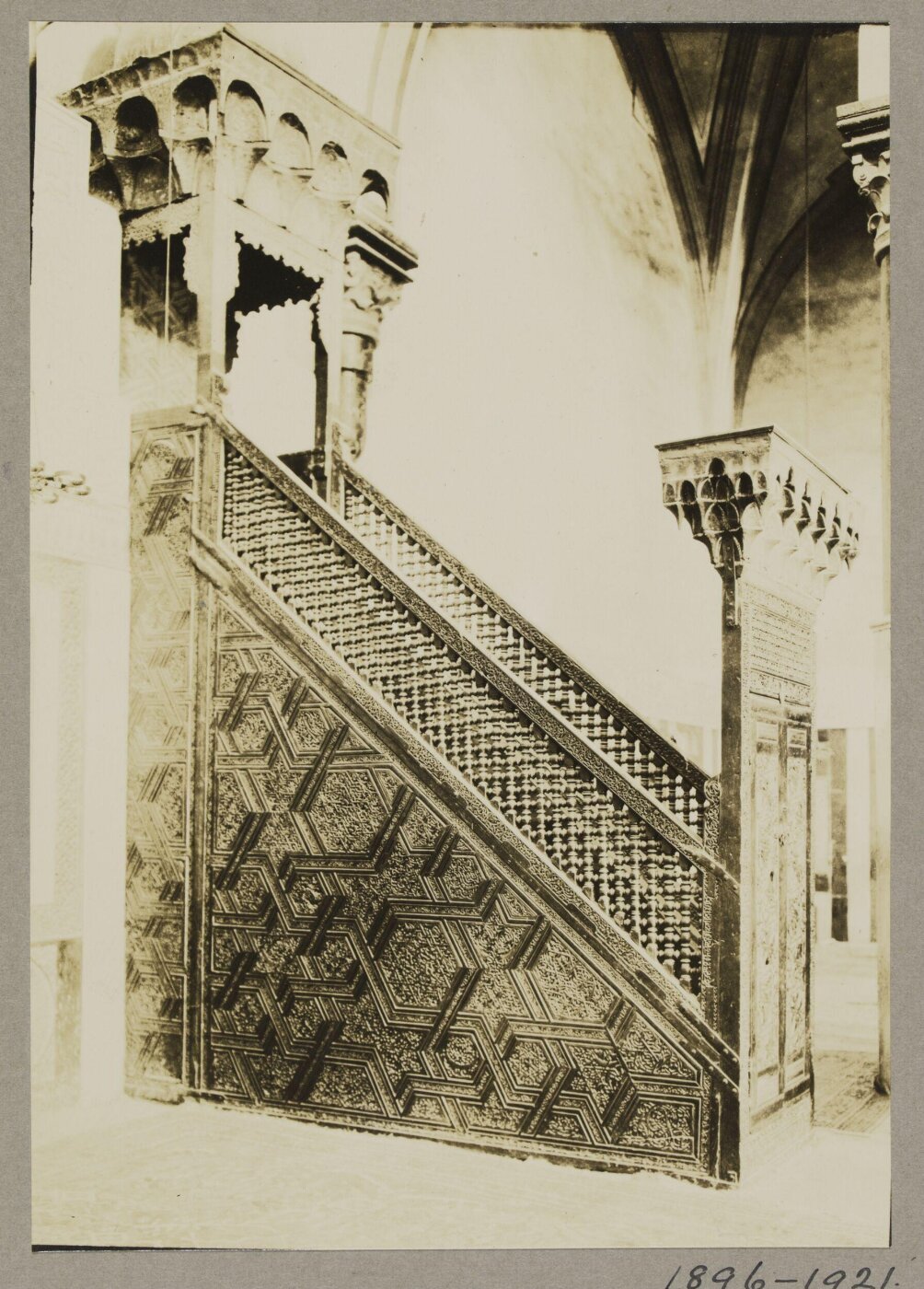 K.A.C. Creswell, Right side of Badr al-Jamali minbar in the Ibrahimi mosque, Hebron