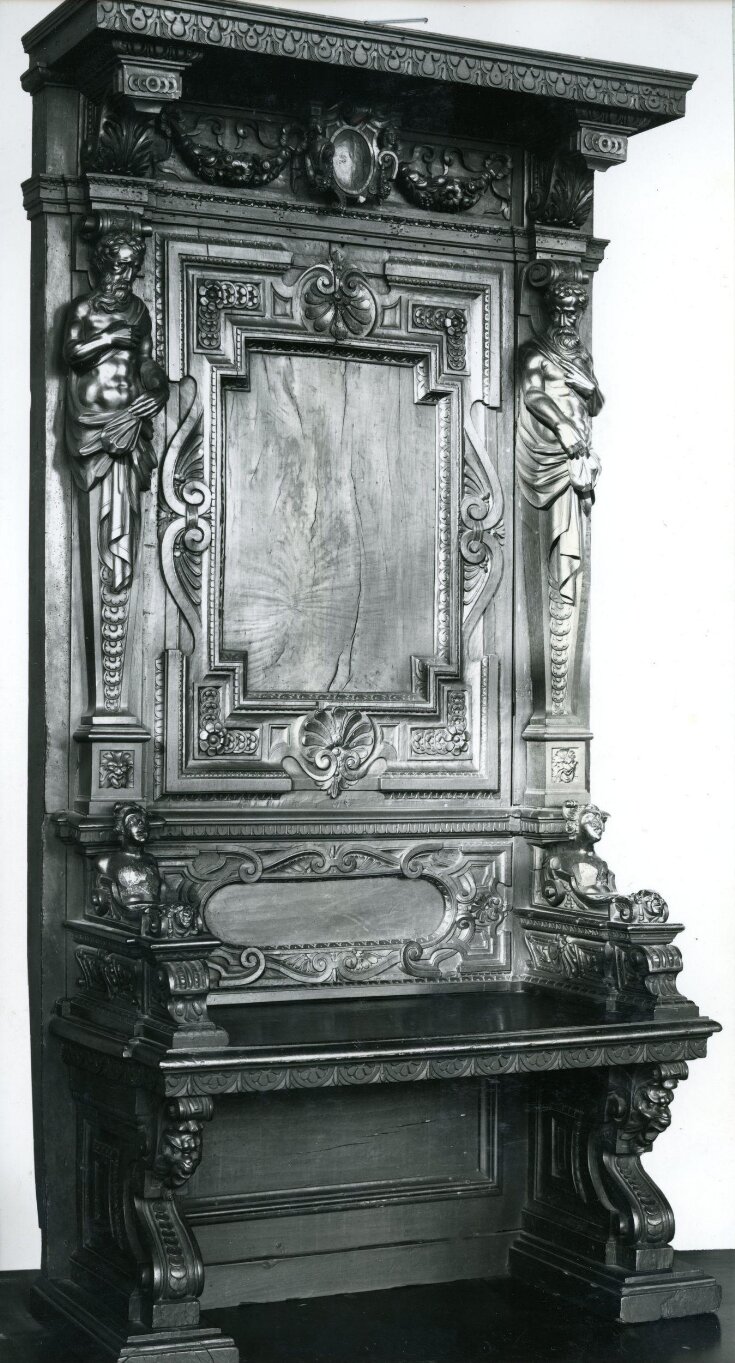 Ceremonial Chair top image
