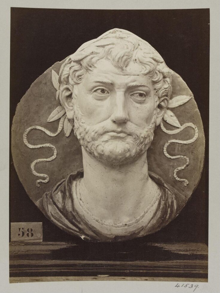 Head of the Emperor Antonius in white enamel top image
