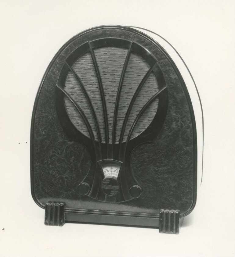 Philips model 834A (1933) by Jan Caspar Philips