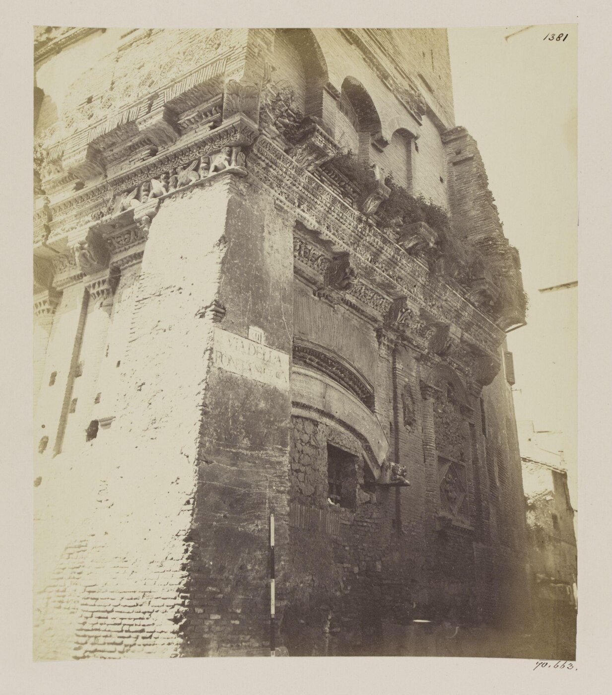 Parker, John Henry, Medieval - House of the Crescenzi family, called of Cola de' Rienzi, View of the angle of the building