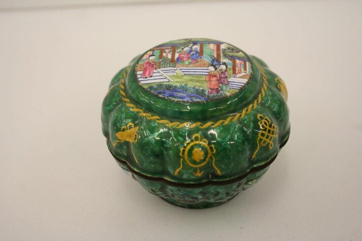 Lidded Box top image