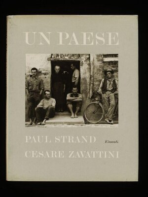 Un paese
