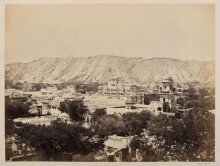 Panoramic view of the city and palace of Jaipur thumbnail 1