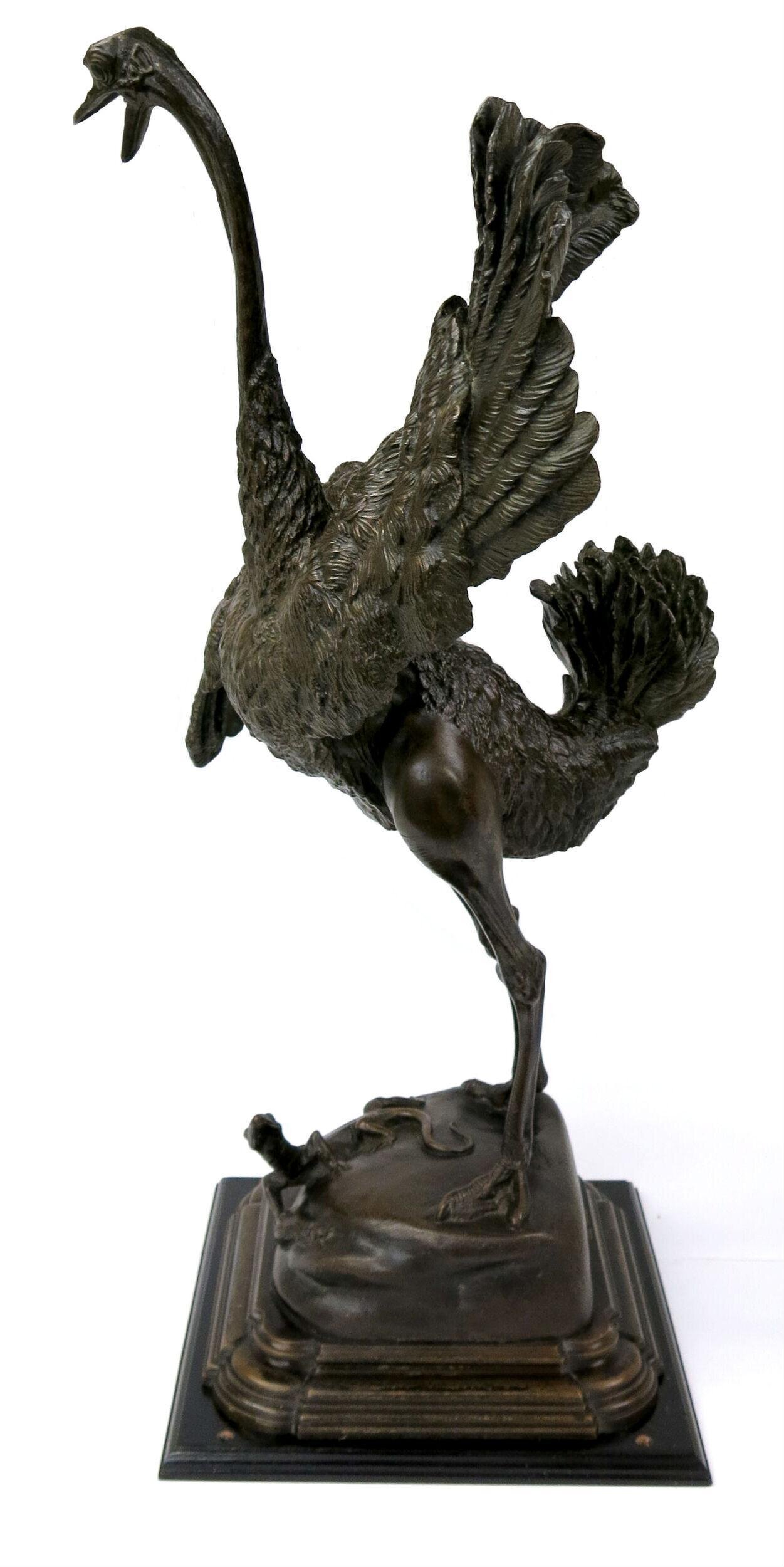 Ostrich with a Lizard