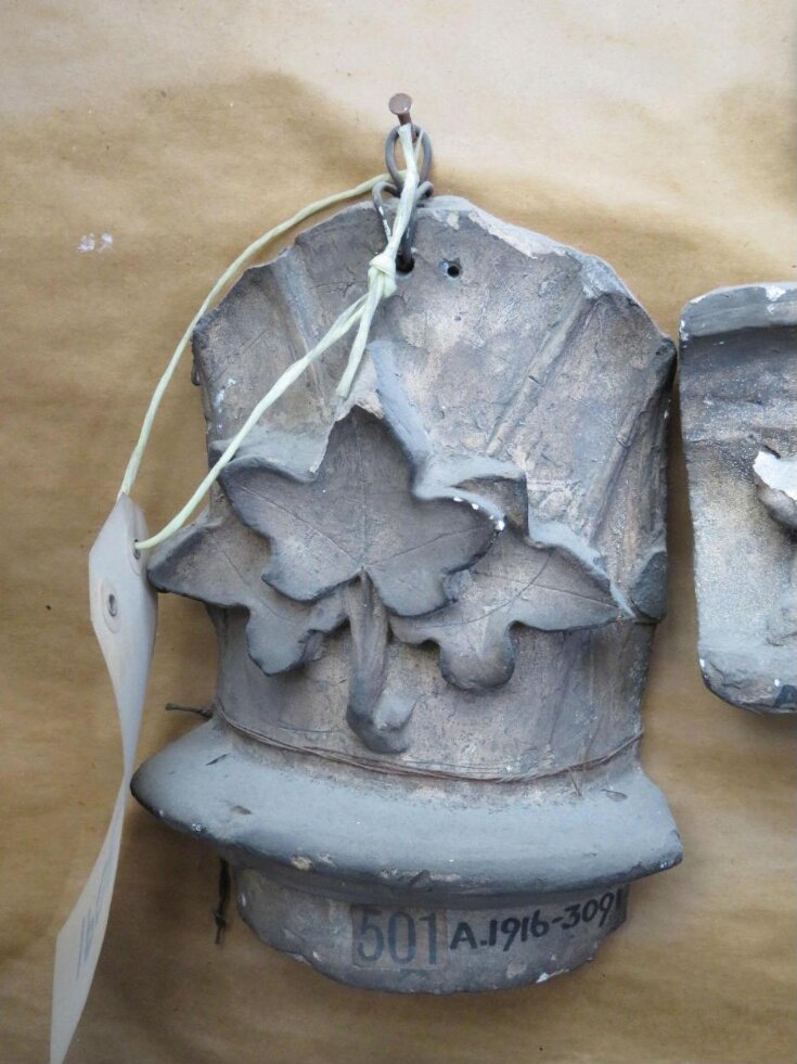 Plaster cast after part of a capital from the Sainte-Chapelle top image