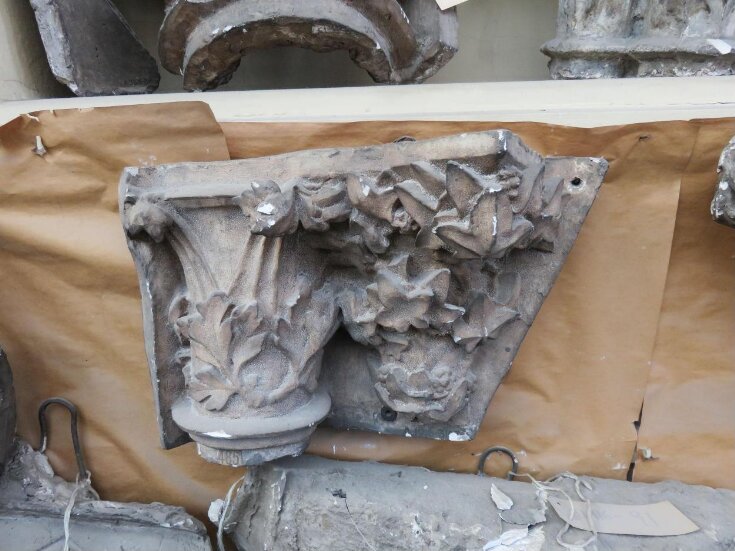 Plaster cast after bracket from the Sainte-Chapelle top image