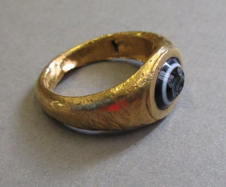 Signet Ring top image