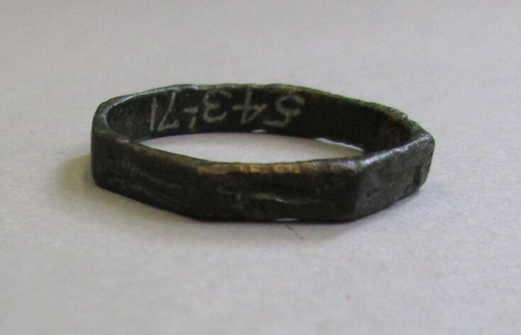 Signet Ring top image