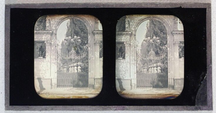 Stereoscopic view of an ornate gateway to a garden top image
