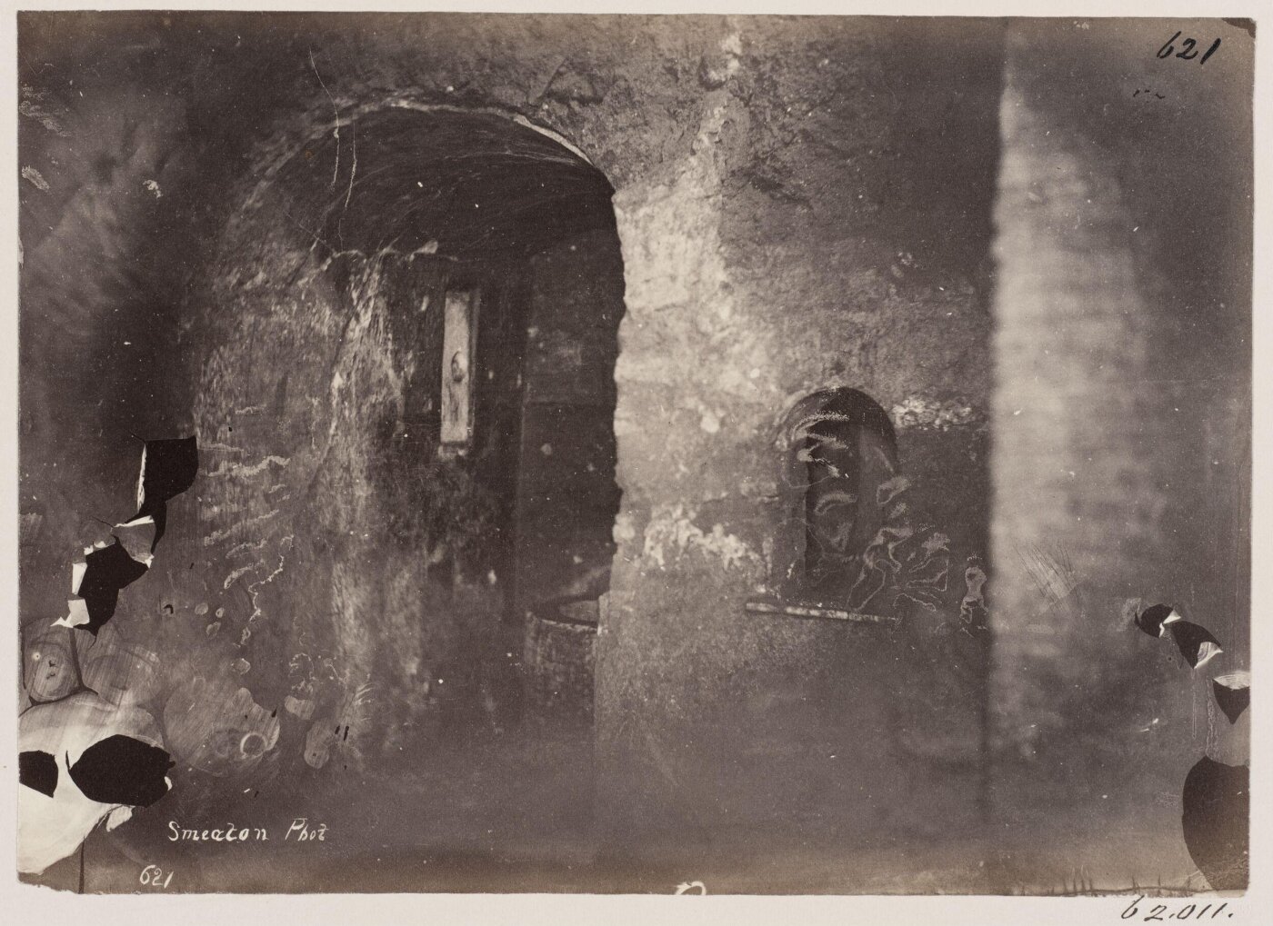 Parker, John Henry, Catacomb of S. Domitilla - Brickwork, c. A.D. 100, with a Well and a Vase(?) or Font(?), called a Baptistery, at the entrance