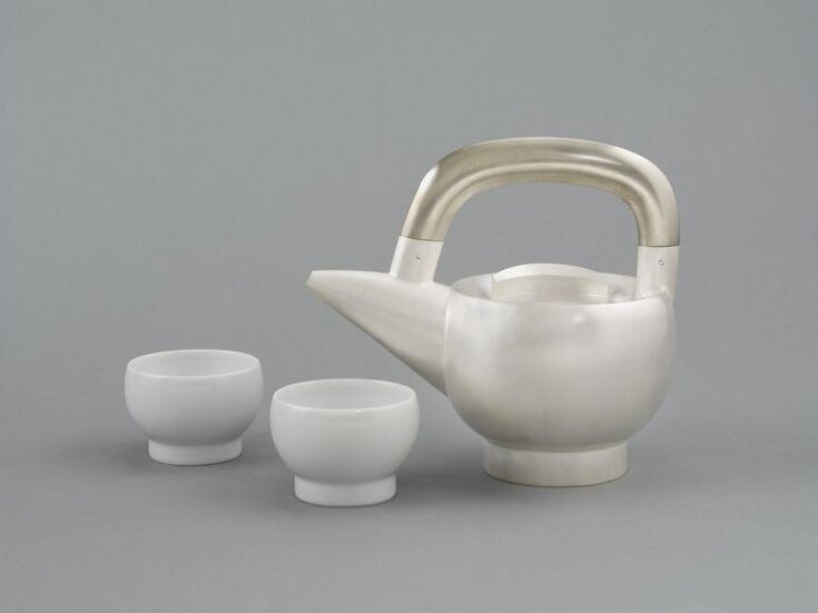 Silver teapot set I/2011 top image