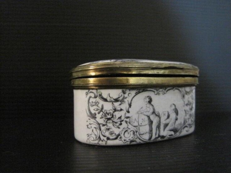 Snuff Box top image