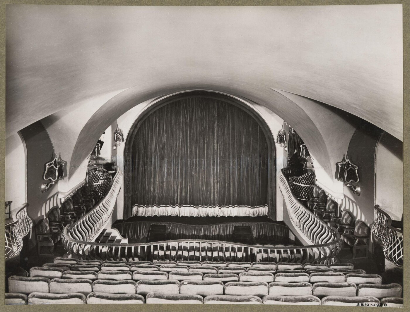 unknown, Photograph