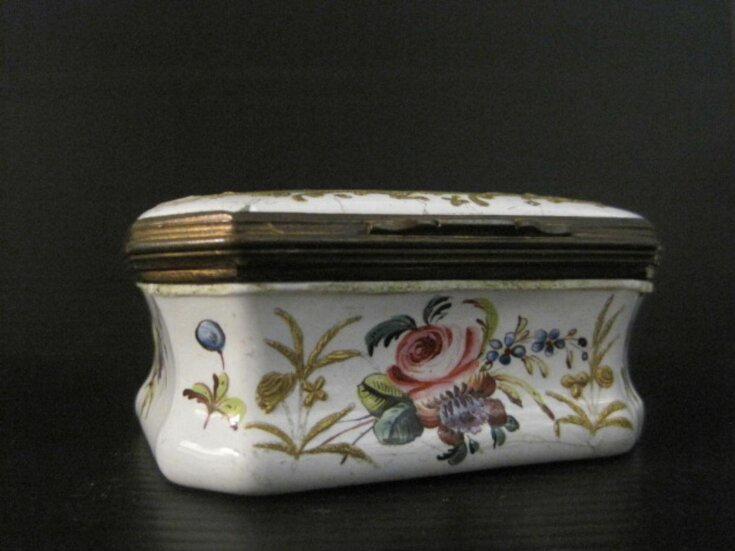 Snuff Box top image