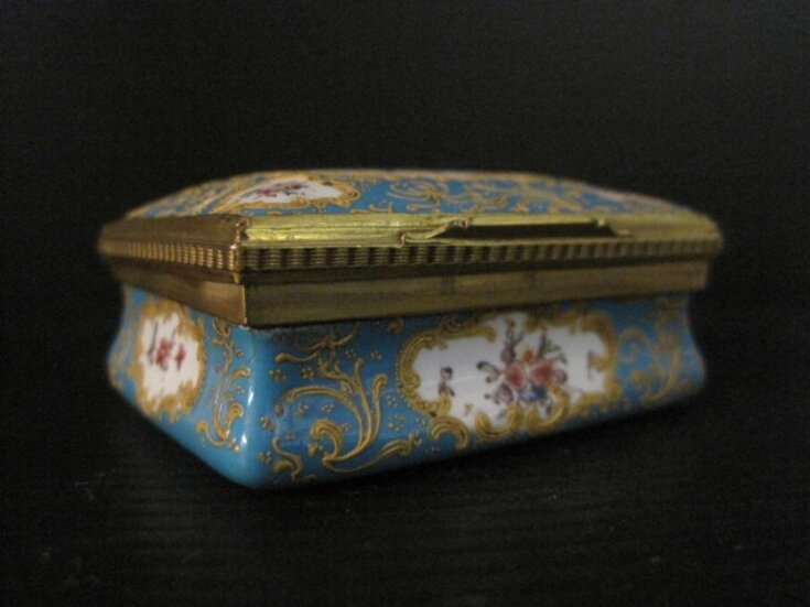 Snuff Box top image