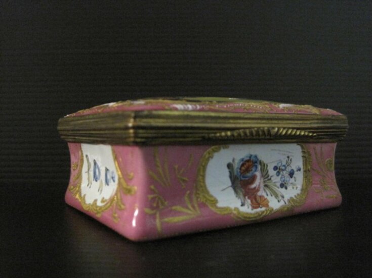 Snuff Box top image