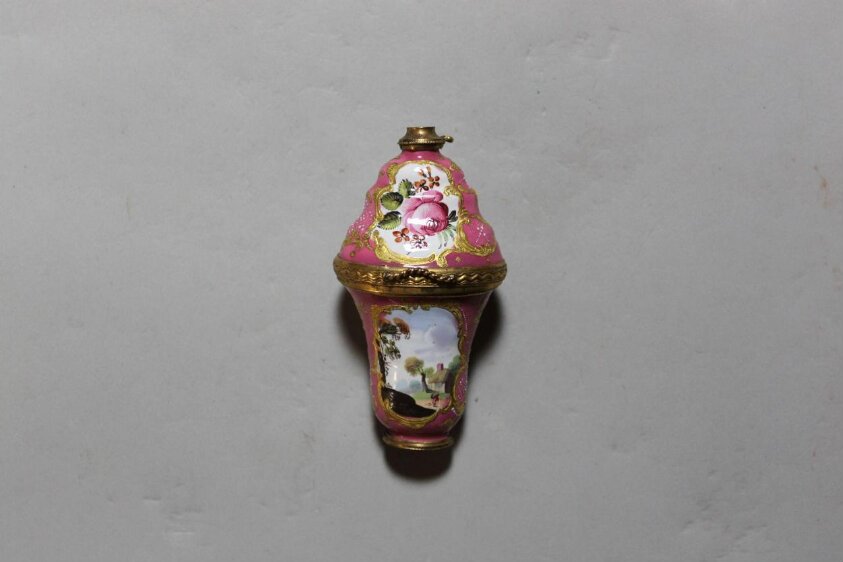 Scent bottle — Battersea Enamel Factory — ca. 1750-1760