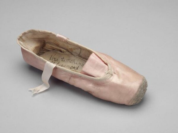 nicolini pointe shoes