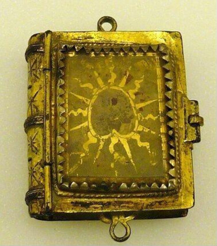 Pendant top image