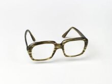 Glasses worn by Eric Morecambe thumbnail 1