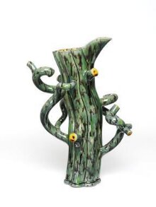 Extruded jug with branches thumbnail 1