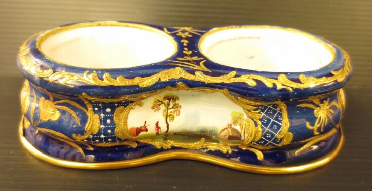 Double Inkstand top image
