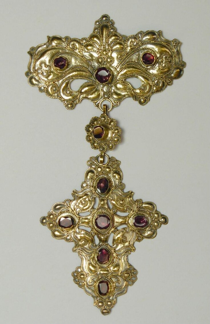 Pendant Cross top image