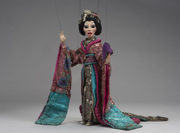 Marionette of Madam Butterfly top image