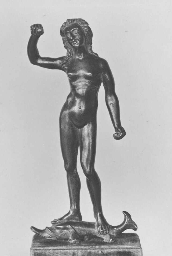 Statuette top image