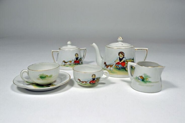 Child's Tea Set top image