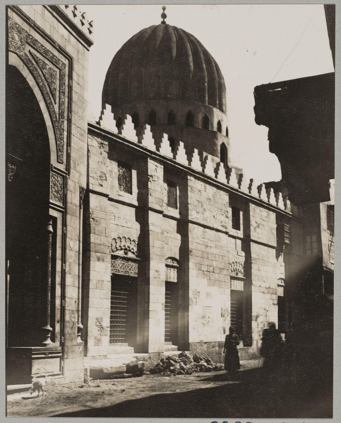 K.A.C. Creswell, The madrasa and mausoleum of Mamluk Emir Qarasunqur, Cairo
