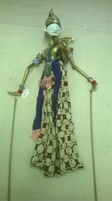 Javanese rod puppet representing Arjuna, 19th century thumbnail 1