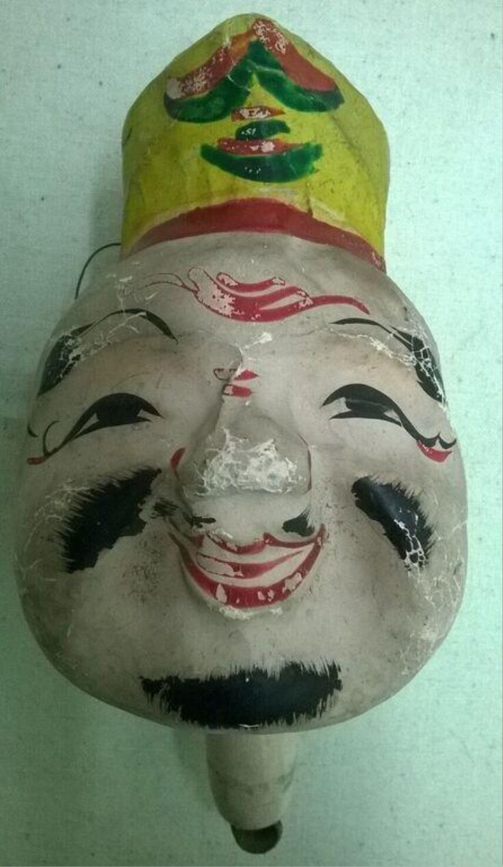 Papier-mâché puppet head top image