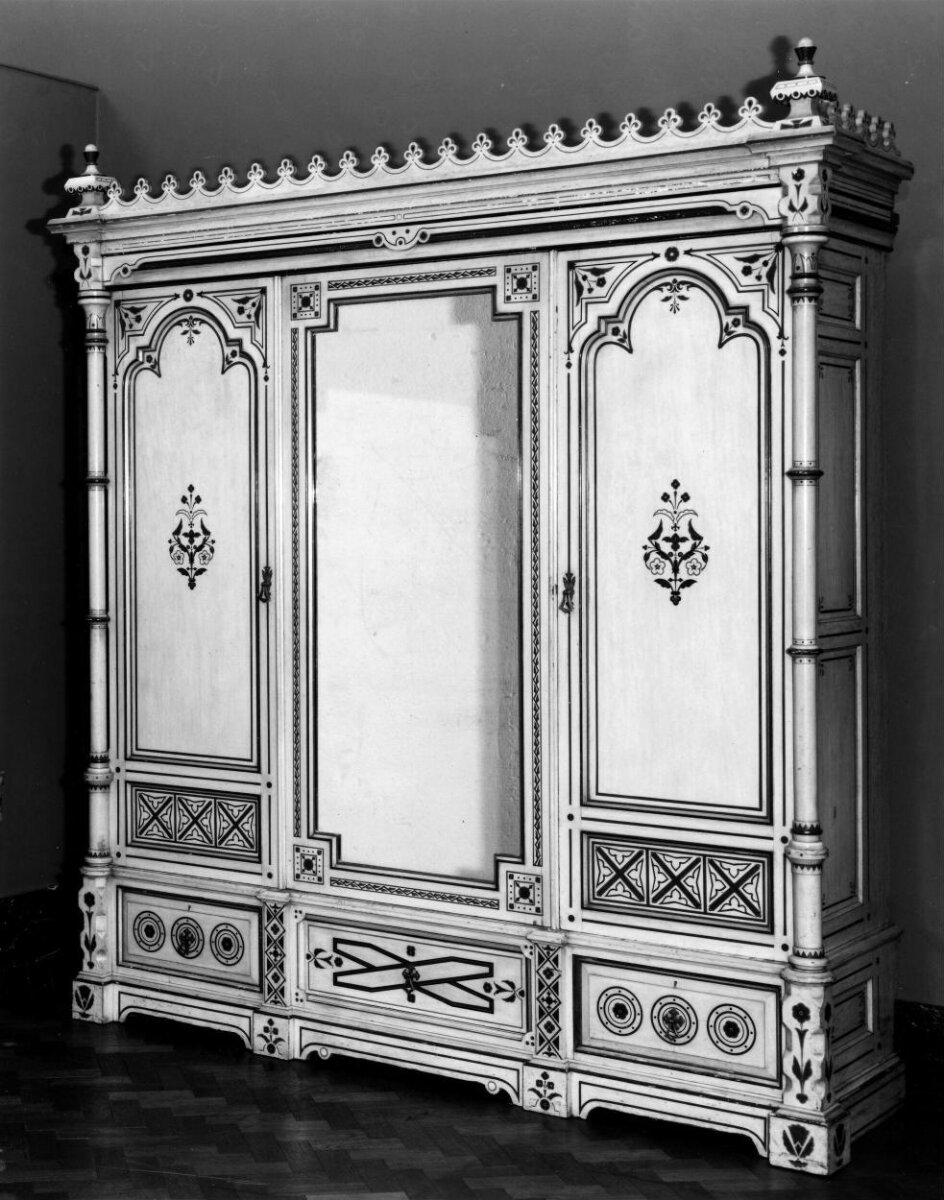 Wardrobe, Dyer & Watts · 1860-1870 · England