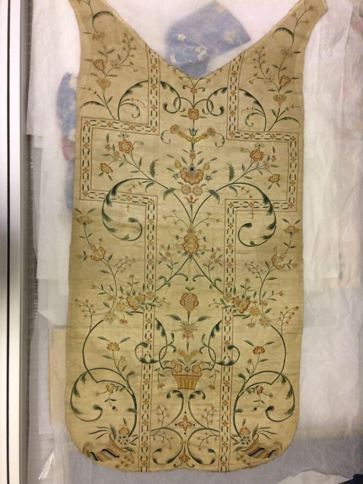 Chasuble top image