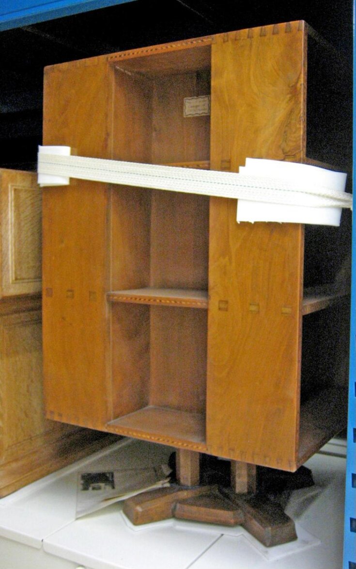 Bookcase top image