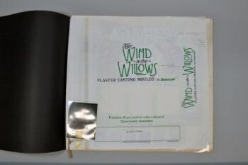 Wind in the Willows box lid