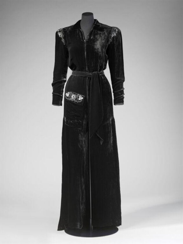 Culotte dress — St Cyr, Val — ca. 1938