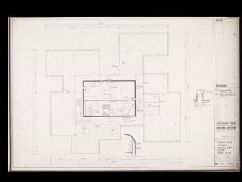 London County Council Architects' Department, Housing Division (George Finch, job architect): Spring Walk (now Pauline House), Old Montague Street, Whitechapel, London: Block I (highrise): roof plan