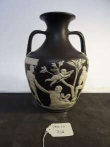 Vase thumbnail 1