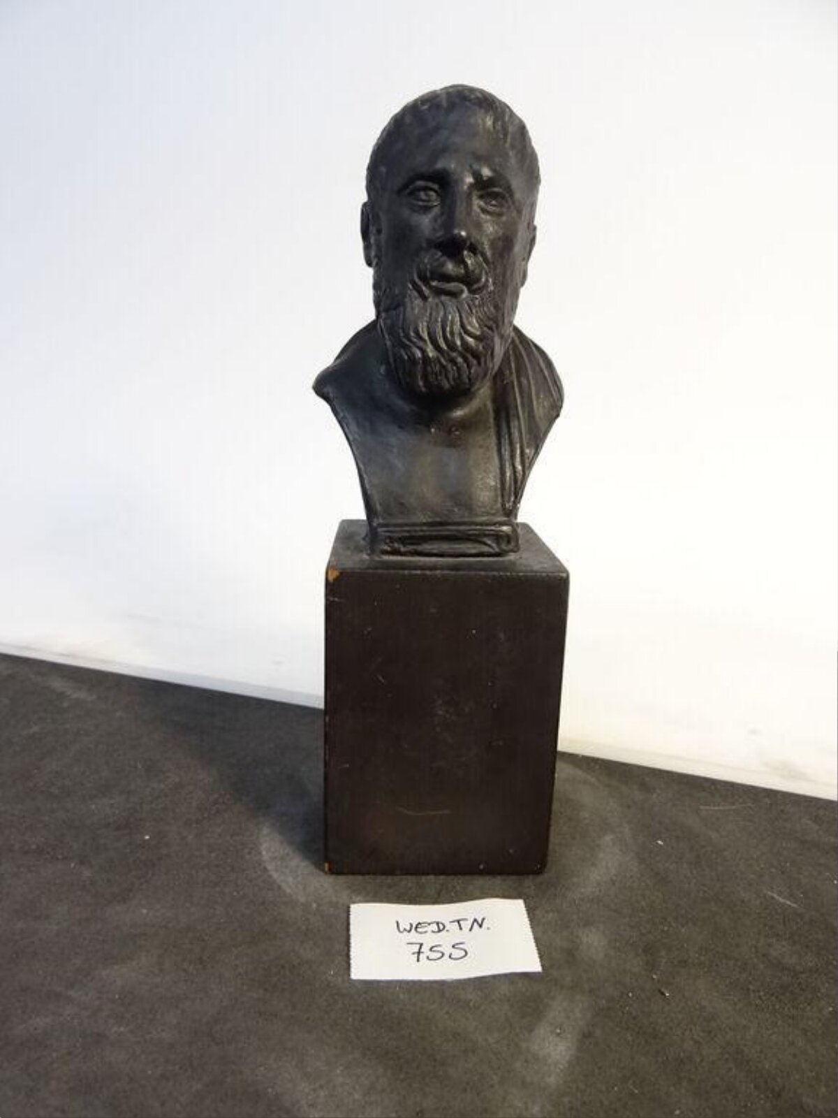 Bust