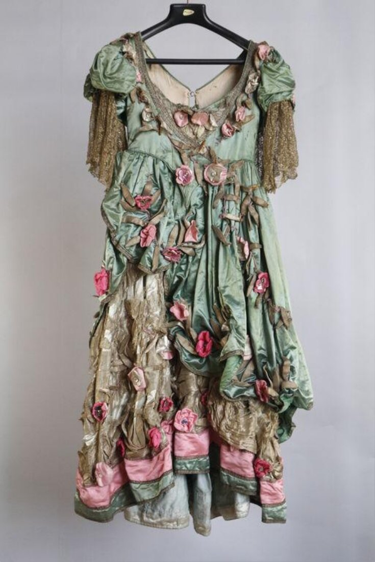 Dress | Lovat Fraser, Grace (Mrs) | V&A Explore The Collections